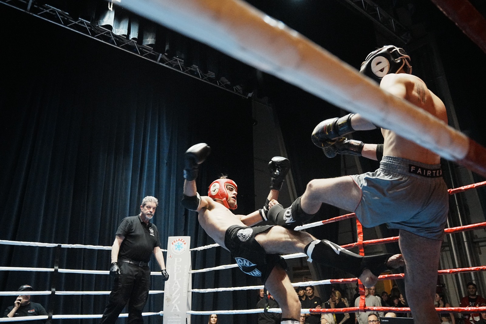 Foto Ring Fighter
